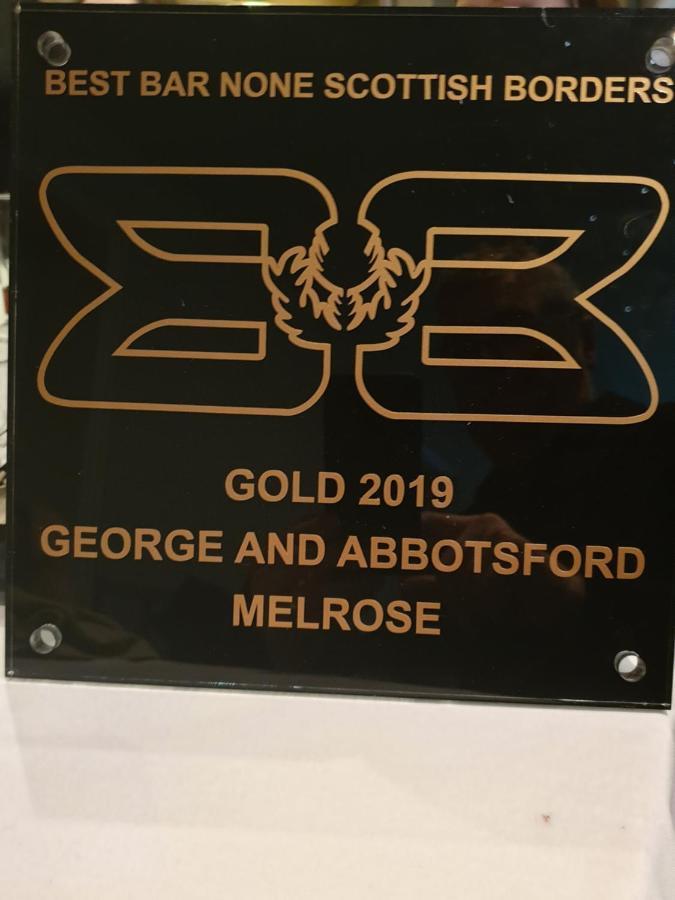 George And Abbotsford Hotel Melrose Esterno foto